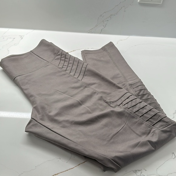 Athleta Delancey Gleam Moto Tight Shine Leggings Bluff Grey Large - Picture 4 of 10